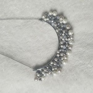 NWOT The Limited silver tone necklace with faux pearls and beads